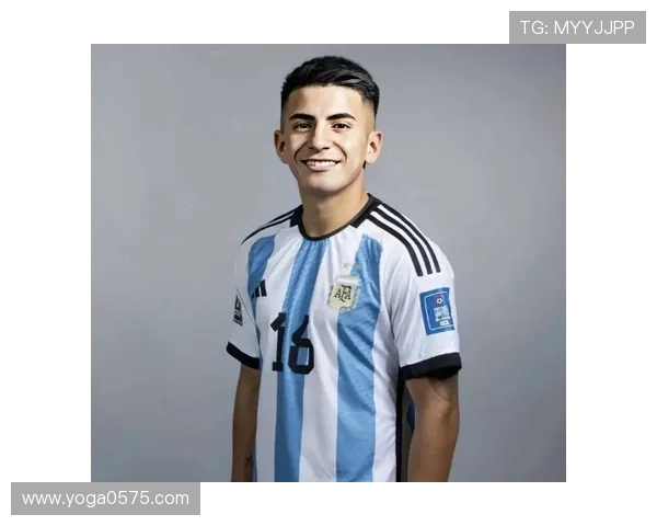 卢卡库的传奇之路：从青涩小将到世界顶级前锋的蜕变与挑战