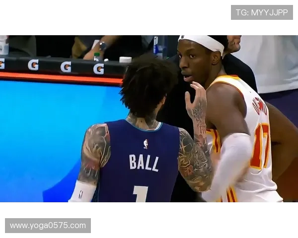 黄蜂与老鹰精彩对决完整版回顾赛场瞬间与精彩时刻分析