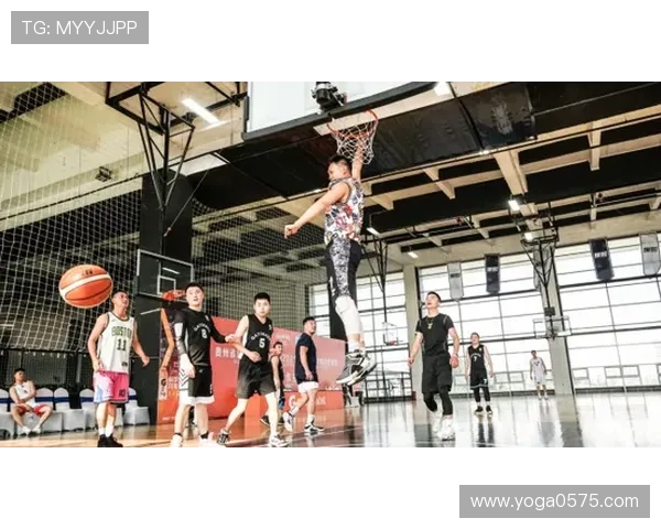 深圳篮球队进攻革新之路探索新战术与团队协作的完美结合 深圳篮球队进攻革新之路探索新战术与团队协作的完美结合