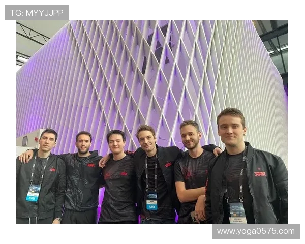 CSGO盛宴：深入解析FPX战队选手的个人能力与战术风格